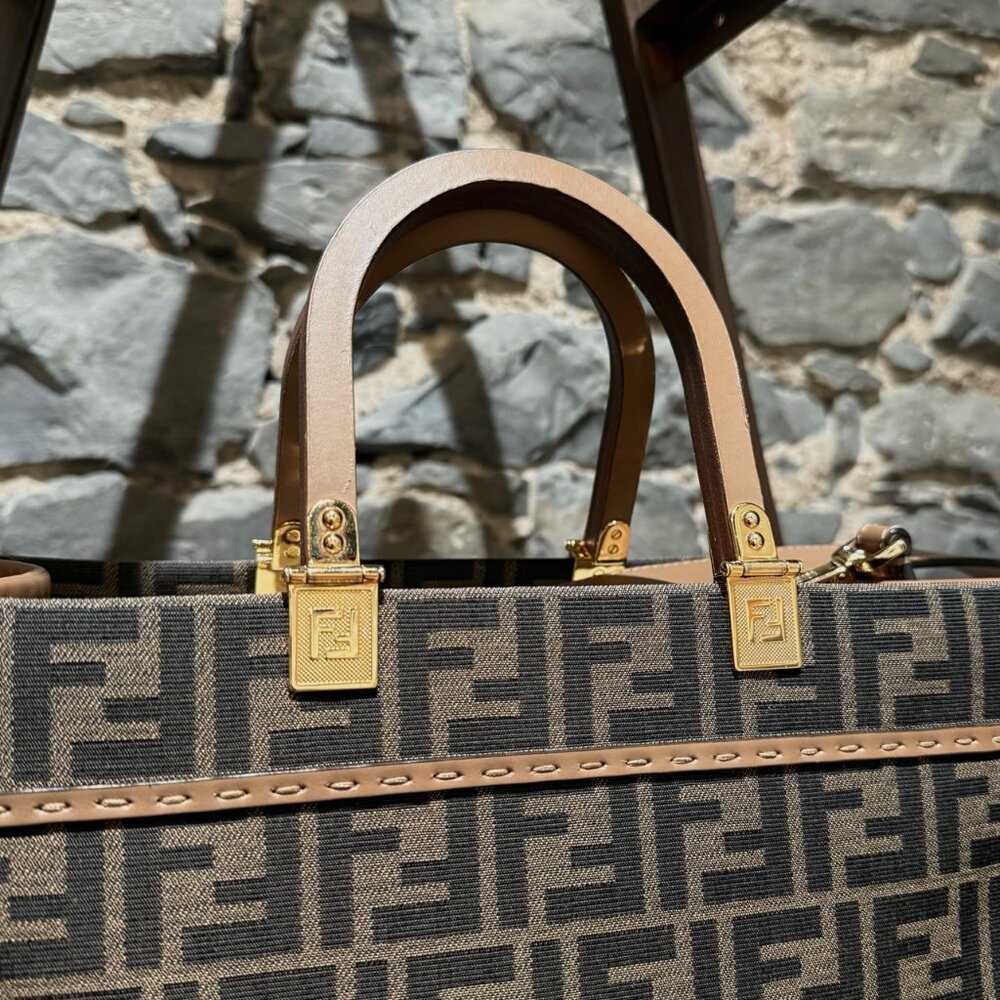 Fendi Sunshine Medium FF Jacquard Tote Bag - Picture 4 of 16